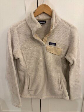 cream Patagonia fleece popover